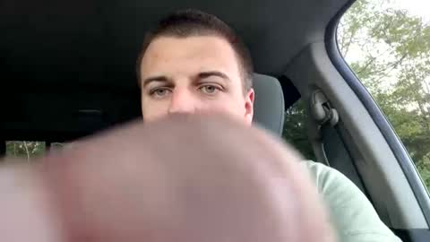 Snapshot of stepbro18 chatting on 10/08/25, 10:29 Honestly Im a slut I have a high sex drive and I love talking to people off this platform  online show from 10/08/25, 10:29