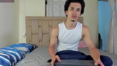 Snapshot of stepcouple__ chatting on 09/28/25, 10:15 Stepcouple online show from 09/28/25, 10:15