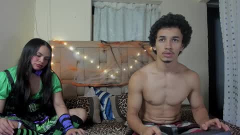 Snapshot of stepcouple__ chatting on 10/22/25, 10:20 Stepcouple online show from 10/22/25, 10:20