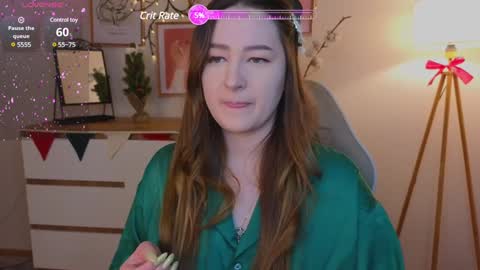 Snapshot of steph_sweet chatting on 12/31/24, 08:12 Emma online show from 12/31/24, 08:12