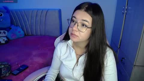 Emma online show from 01/04/25, 01:21