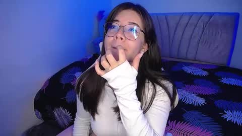 Emma online show from 02/04/25, 04:05