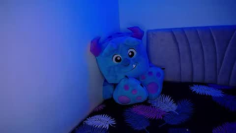 Emma online show from 02/09/25, 02:17