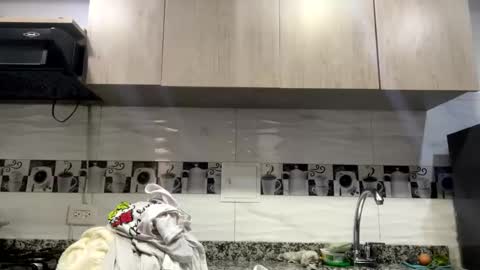 Emma online show from 02/10/25, 07:49