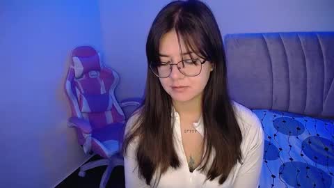 Emma online show from 02/15/25, 03:52
