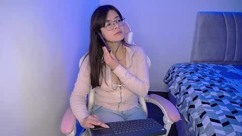 Emma online show from 02/18/25, 02:05