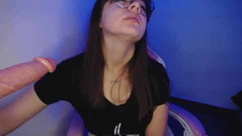 Emma online show from 02/20/25, 06:06