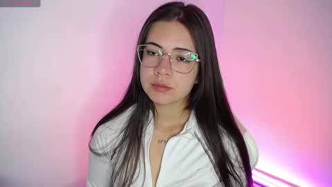 Snapshot of stepha_sweet chatting on 10/03/25, 05:21 Emma online show from 10/03/25, 05:21