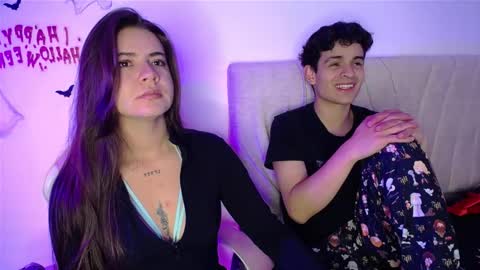 Snapshot of stepha_sweet chatting on 10/30/25, 10:43 Emma online show from 10/30/25, 10:43