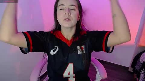 Snapshot of stepha_sweet chatting on 11/16/25, 10:15 Emma online show from 11/16/25, 10:15