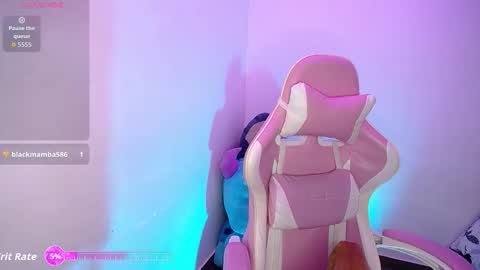 Snapshot of stepha_sweet chatting on 11/30/25, 06:23 Emma online show from 11/30/25, 06:23