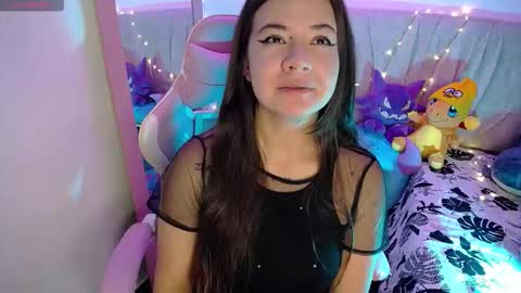 Snapshot of stepha_sweet chatting on 12/17/25, 05:24 Emma online show from 12/17/25, 05:24