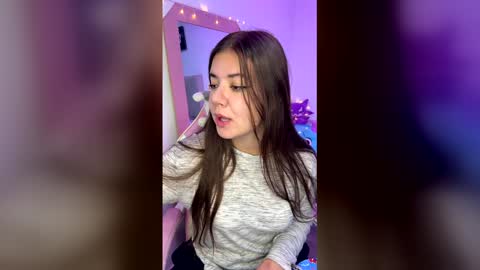 Snapshot of stepha_sweet chatting on 12/23/25, 05:49 Emma online show from 12/23/25, 05:49