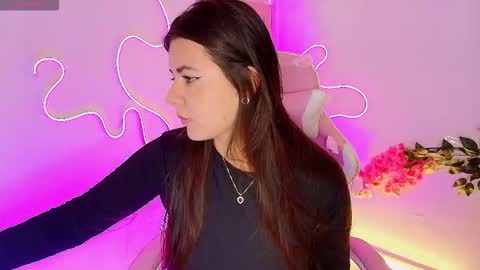 Snapshot of stepha_sweet chatting on 02/06/26, 11:19 Emma online show from 02/06/26, 11:19