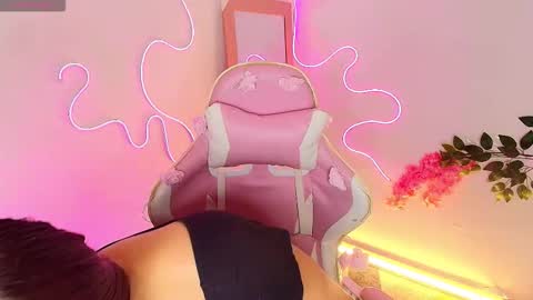 Snapshot of stepha_sweet chatting on 02/16/26, 03:08 Emma online show from 02/16/26, 03:08