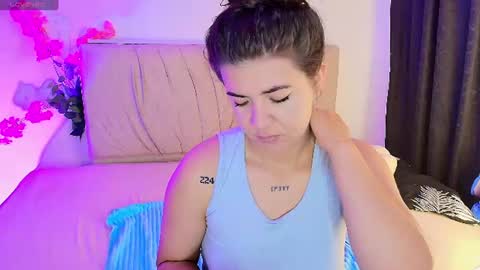 Snapshot of stepha_sweet chatting on 06/10/26, 02:56 Emma online show from 06/10/26, 02:56