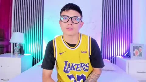 Snapshot of stephanandsamantha chatting on 09/21/25, 09:05 stephanandsamantha online show from 09/21/25, 09:05