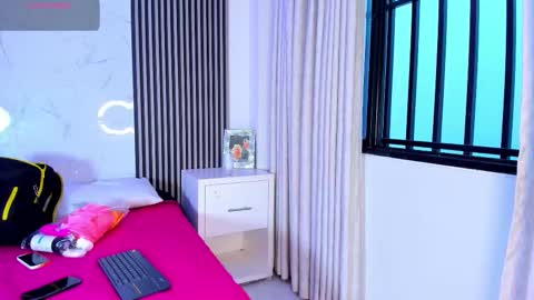 Snapshot of stephanandsamantha chatting on 10/13/25, 10:10 stephanandsamantha online show from 10/13/25, 10:10