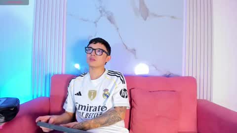 Snapshot of stephanandsamantha chatting on 10/26/25, 10:04 stephanandsamantha online show from 10/26/25, 10:04