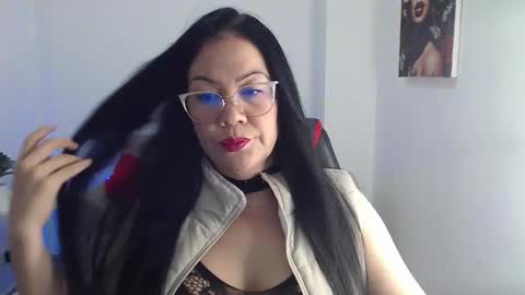 Stefania  online show from 10/18/25, 11:16