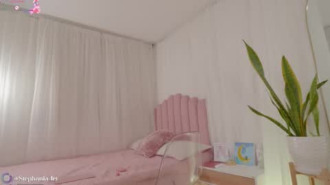 Snapshot of stephania_let chatting on 12/05/25, 02:14 stephania_let online show from 12/05/25, 02:14