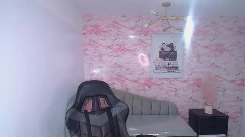 Stephania online show from 12/05/24, 03:37