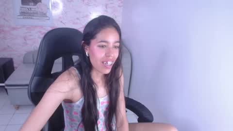 Stephania online show from 12/10/24, 03:52