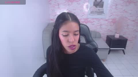 Stephania online show from 12/11/24, 03:56