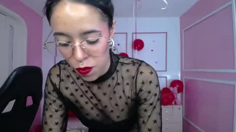 Stephania online show from 03/01/25, 01:40