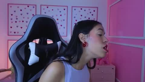 Stephania online show from 09/24/25, 11:35