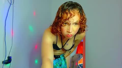 Snapshot of stephanie_bennett chatting on 10/14/25, 03:29 stephanie bennett online show from 10/14/25, 03:29