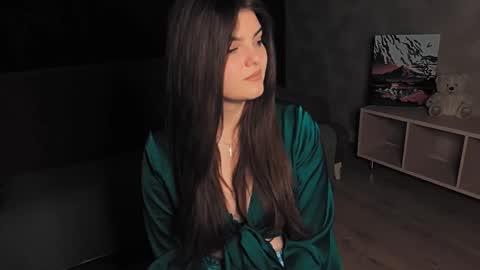 Snapshot of stephanieemiller chatting on 10/05/25, 01:59 Steph online show from 10/05/25, 01:59