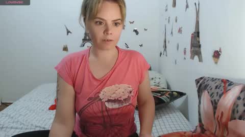 Stephanie   online show from 11/04/25, 11:31