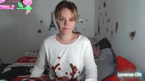 Stephanie   online show from 12/01/25, 10:20