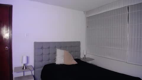 stephany_rodriguez_ online show from 10/18/25, 02:18