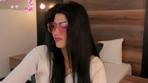 Snapshot of stephanya_ chatting on 04/23/26, 08:00 S T E P H A N Y A online show from 04/23/26, 08:00