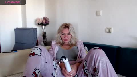 stefany online show from 01/19/26, 01:04