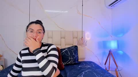 Stefanny online show from 12/17/24, 09:49