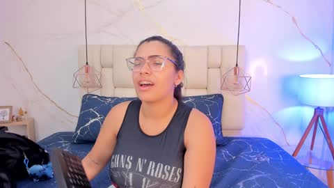 Stefanny online show from 12/19/24, 09:49