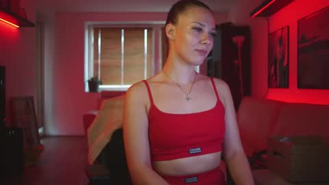 stephie0404 online show from 09/11/25, 05:07