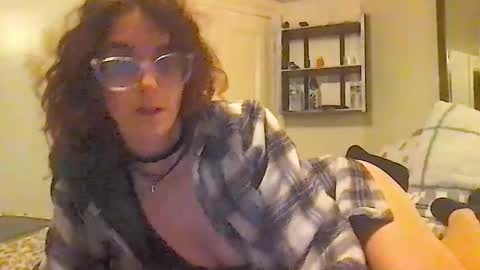 Snapshot of stephielynnnnn chatting on 04/06/26, 01:14 stephielynnnnn online show from 04/06/26, 01:14
