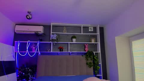 Snapshot of stephierousee chatting on 02/24/26, 06:11 Stephie online show from 02/24/26, 06:11