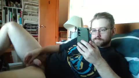 Snapshot of sterben13v chatting on 10/13/25, 07:36 Ian23602 online show from 10/13/25, 07:36