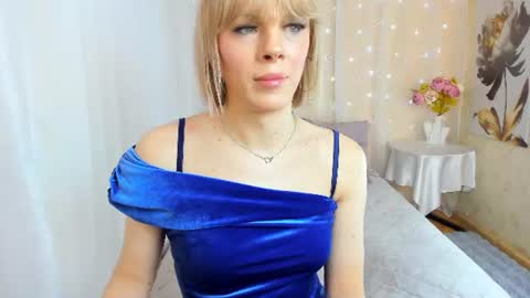 Snapshot of stesnyashkaalice chatting on 06/21/26, 01:13 Alice online show from 06/21/26, 01:13