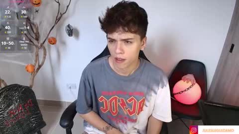 Snapshot of stev_austin_ chatting on 10/18/25, 07:03 Stev austin online show from 10/18/25, 07:03