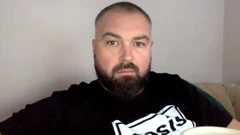 Snapshot of steve__1980 chatting on 11/17/25, 09:04 steve__1980 online show from 11/17/25, 09:04