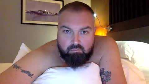 Snapshot of steve__1980 chatting on 12/15/25, 12:31 steve__1980 online show from 12/15/25, 12:31