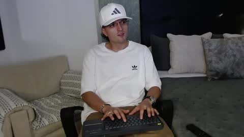 sebas online show from 09/11/25, 12:22