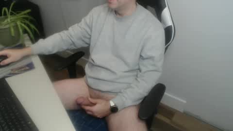 Snapshot of steve_oo8 chatting on 02/04/25, 12:55 steve_oo8 online show from 02/04/25, 12:55