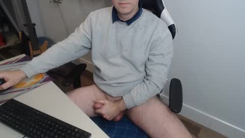 Snapshot of steve_oo8 chatting on 03/06/25, 09:42 steve_oo8 online show from 03/06/25, 09:42